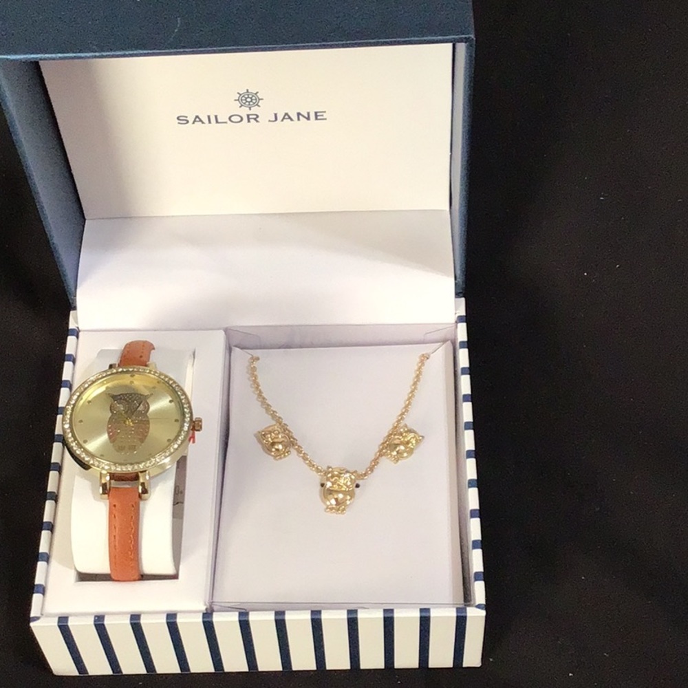 Ladies watch with necklace set